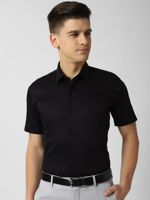 

Peter England Men Black Solid Slim Fit Formal Shirt