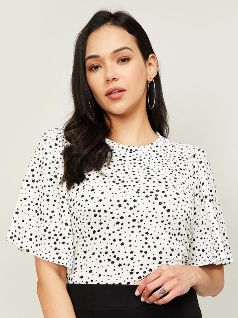 

CODE by Lifestyle White & Black Ditsy Floral Flared Sleeve Regular Top