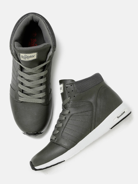 

Roadster Men Grey Solid Mid-Top Sneakers