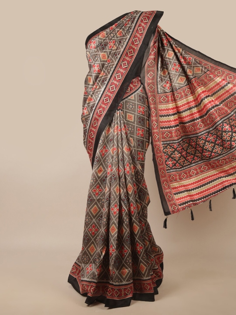 

Pothys Grey & Black Geometric Printed Saree
