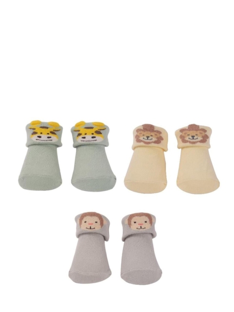 

Yellow Bee Boys Pack Of 3 Assorted Cotton Ankle-Length Socks