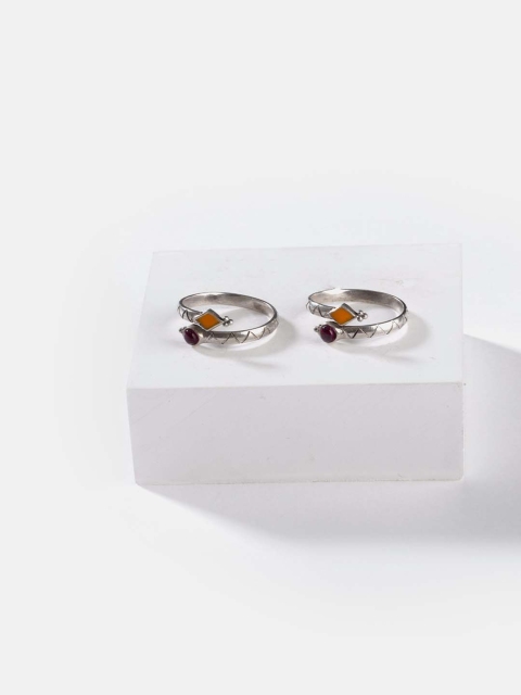 

SHAYA Set Of 2 Oxidised 925 Silver & Orange Stone-Studded Toe Rings
