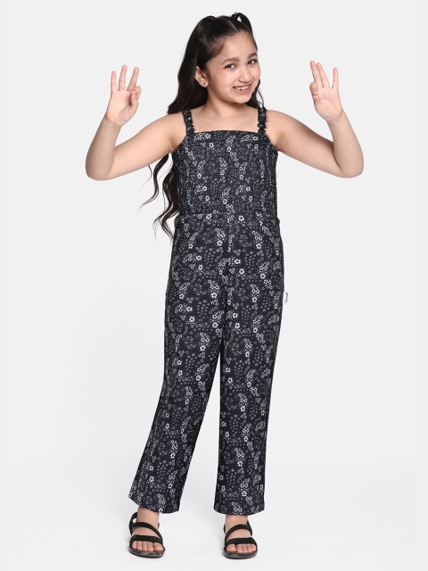 

Yuvraah Girls Black & White Printed Basic Jumpsuit