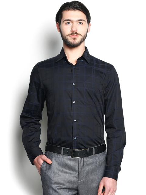 

Blackberrys Men Navy Blue Slim Fit Checked Semi Formal Shirt