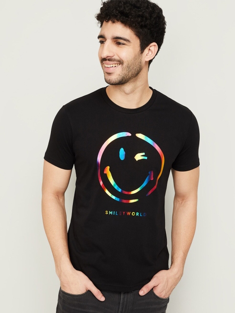 

SmileyWorld Men Black Printed T-shirt