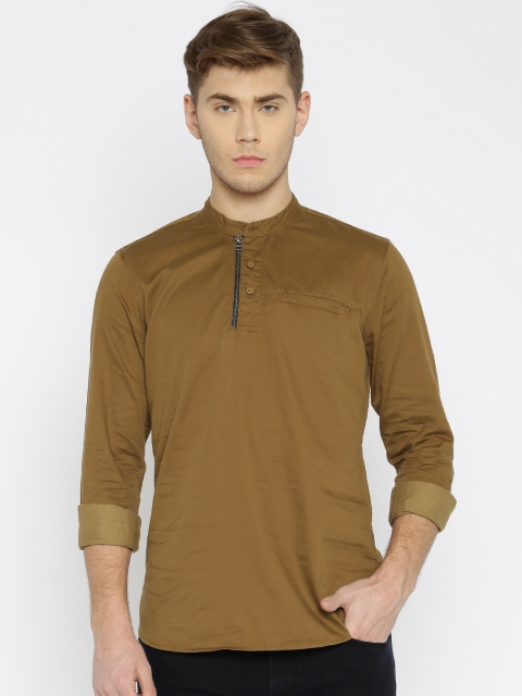 

The Indian Garage Co Men Brown Solid Straight Short Kurta