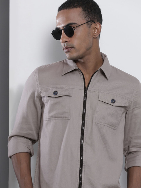 

The Indian Garage Co Men Grey Solid Slim Fit Cotton Casual Shirt
