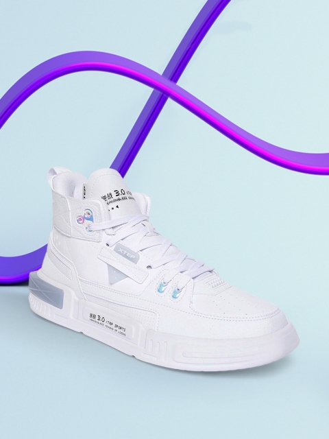 

Xtep Men White High-Top Skateboarding Street Non-Marking Shoes
