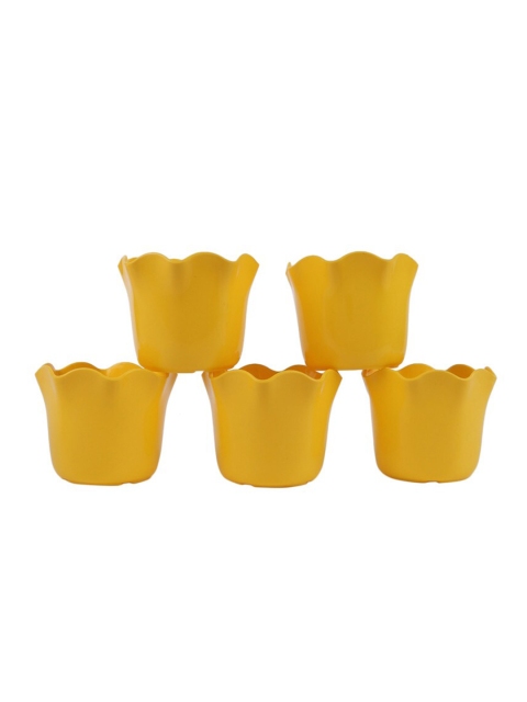 

Ferns N Petals Set Of 5 Yellow Solid Planters