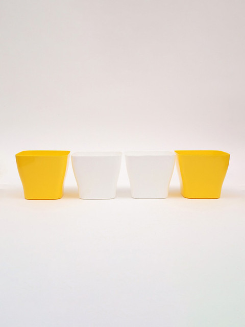 

Ferns N Petals Set Of 4 Solid Planters, Yellow