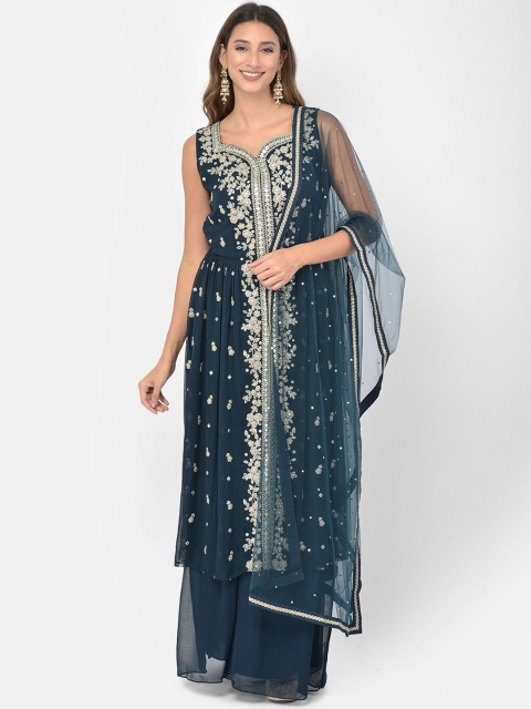 

Neerus Women Green Floral Embroidered High Slit Kurta with Palazzos