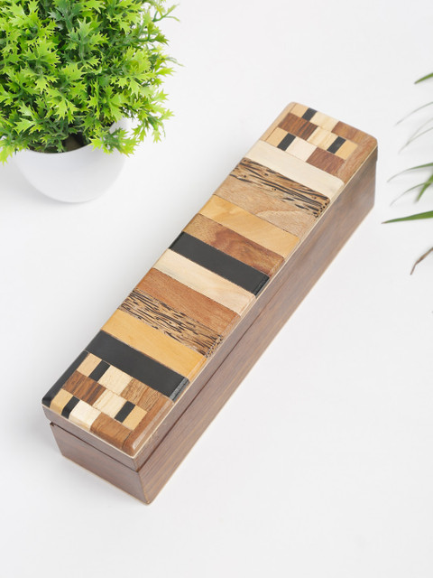 

Fabindia Brown & White Self Design Wooden Wardrobe Organiser