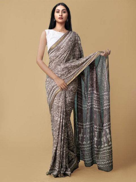 

Unnati Silks Grey & White Dabu Pure Cotton Dabu Saree