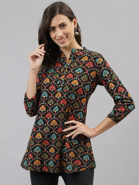 

TANKHI Women Black Floral Printed Tunic