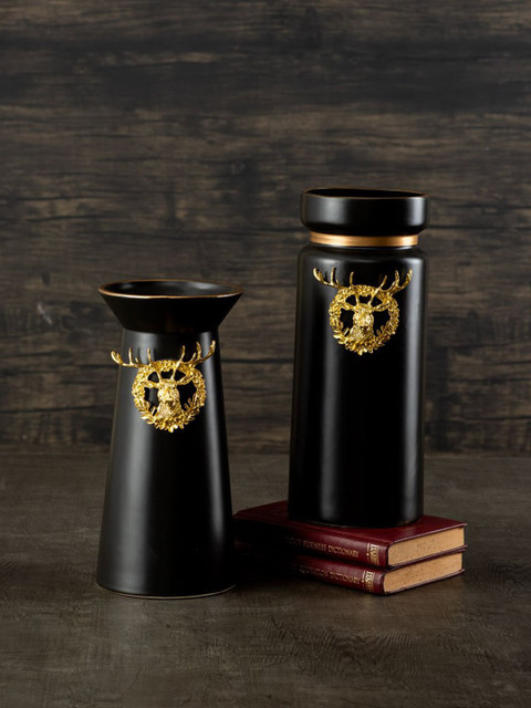 

THEDECORKART Black & Gold Toned Midnight Reindeer Vase