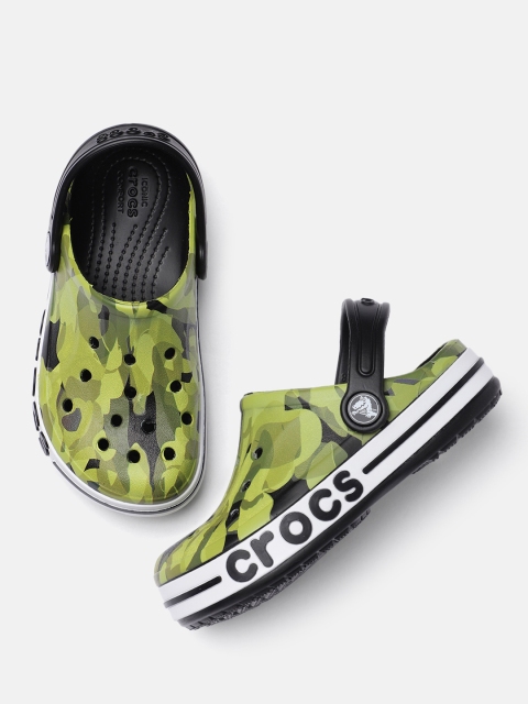 

Crocs Kids Black & Green Printed Croslite Clogs