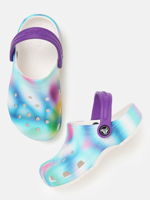 

Crocs Kids Blue & White Printed Classic Solarized Croslite Clogs