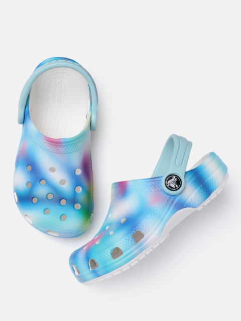 

Crocs Kids Blue & White Printed Classic Solarized Croslite Clogs