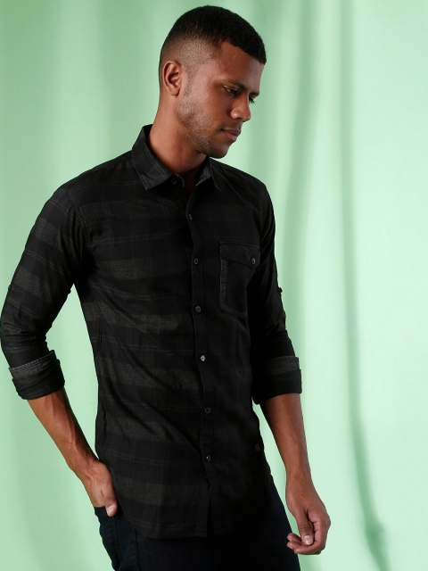 

Campus Sutra Men Black Opaque Checked Casual Shirt