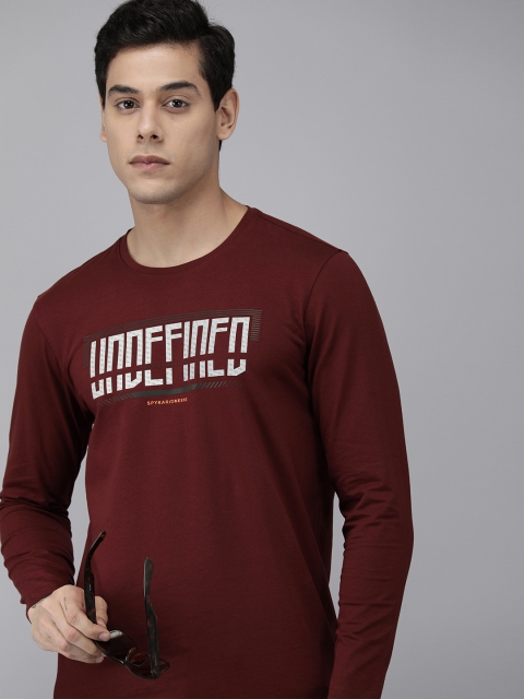

SPYKAR Men Maroon & White Typography Printed Applique Slim Fit T-shirt
