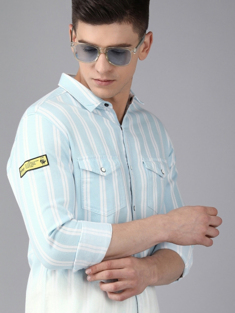 

SPYKAR Men Blue & White Vertical Striped Slim Fit Cotton Casual Shirt