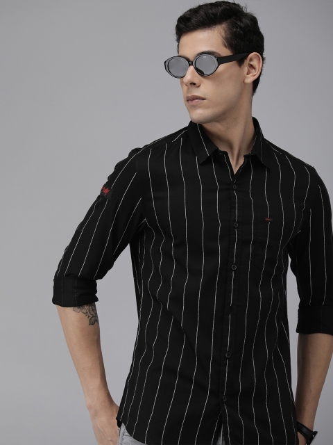 

SPYKAR Men Black & White Striped Pure Cotton Slim Fit Casual Shirt