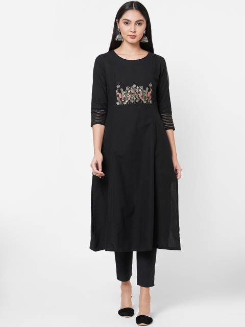 

KAMI KUBI Women Black Embroidered Thread Work Kurta