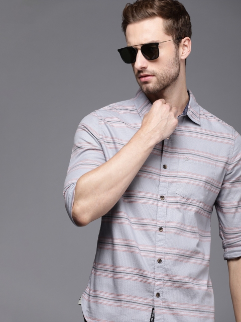 

WROGN Men Grey & Red Slim Fit Striped Casual Shirt