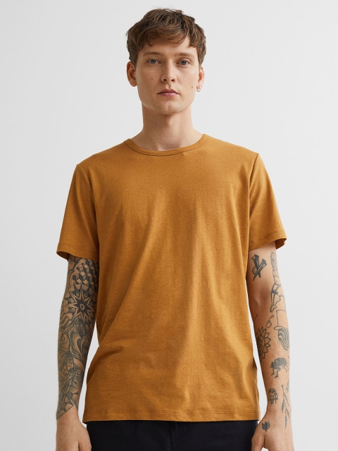 

H&M Men Yellow Solid Linen-Blend T-shirt