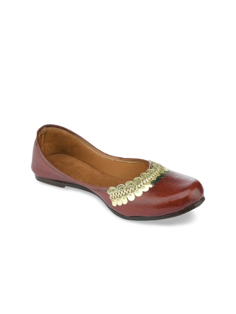 

DESI COLOUR Women Brown Ethnic Mojaris Flats