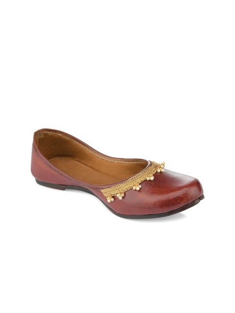 

DESI COLOUR Women Brown Ethnic Mojaris Flats