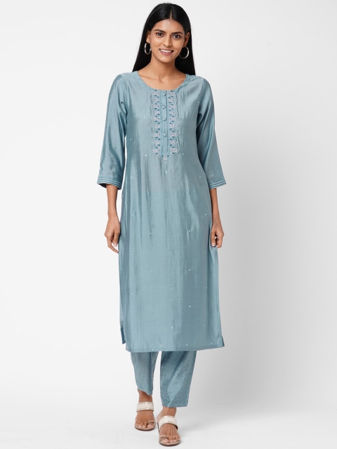 

KAMI KUBI Women Blue Embroidered Regular Kurta with Trousers