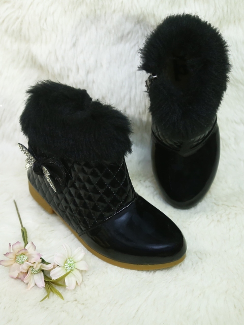 

DChica Girls Black Textured Flat Boots