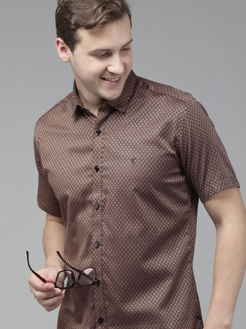 

V Dot Men Rust Slim Fit Self-Design Casual Shirt