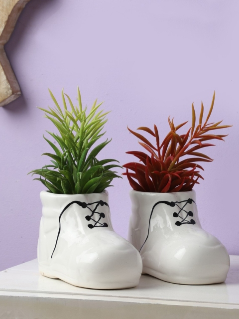 

The Decor Mart Set Of 2 White & Black Ceramic Shoe Planters