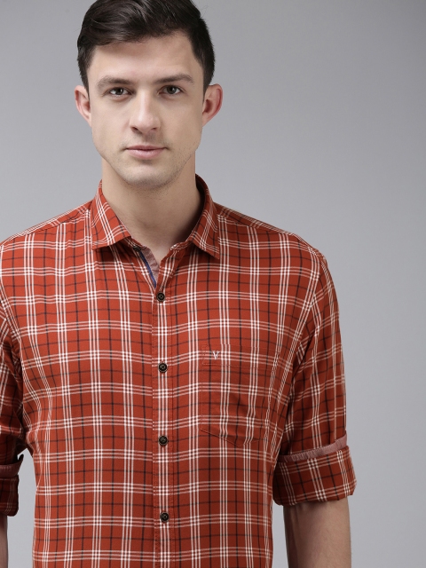 

Van Heusen Sport Men Red & White Slim Fit Tartan Checked Pure Cotton Casual Shirt