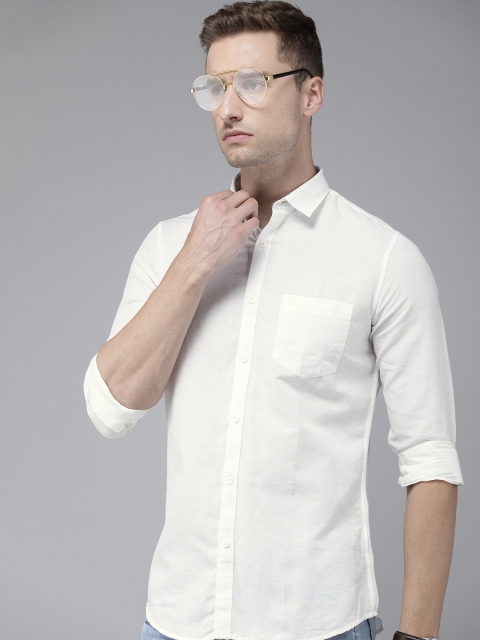 

Van Heusen Sport Men White Solid Slim Fit Casual Shirt