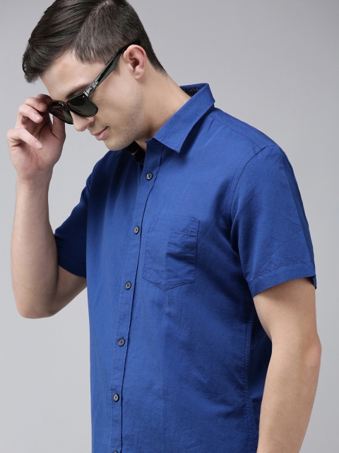 

Van Heusen Sport Men Blue Solid Slim Fit Cotton Linen Casual Shirt
