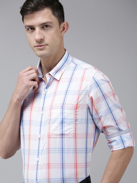 

Van Heusen Sport Men White & Blue Checked Slim Fit Casual Shirt
