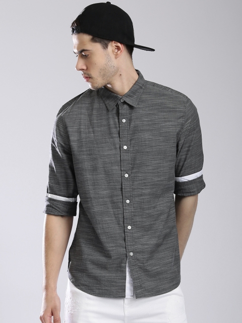 

GUESS Men Grey Solid Casual Shirt