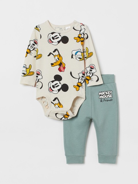 

H&M Boys Cream Colored & Green Mickey & Mouse Printed 2-Piece Cotton Set