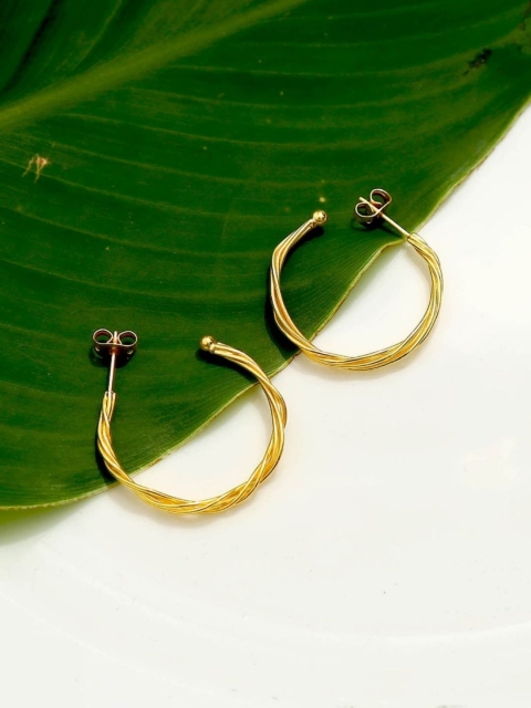 

Pipa Bella Gold-Toned Crescent Shaped Half Hoop Earrings