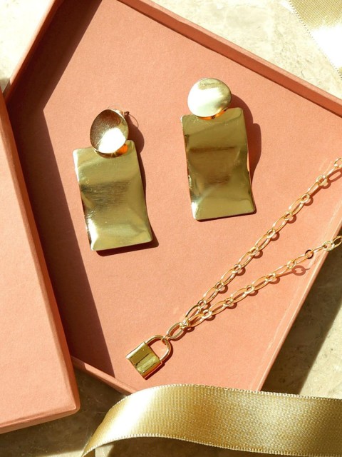 

Pipa Bella Gold-Plated Padlock Necklace Set