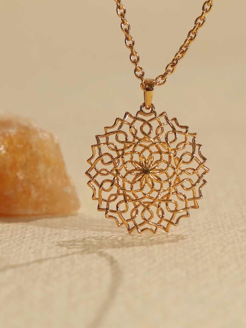 

Pipa Bella Gold-Plated Circular Centerpiece Necklace