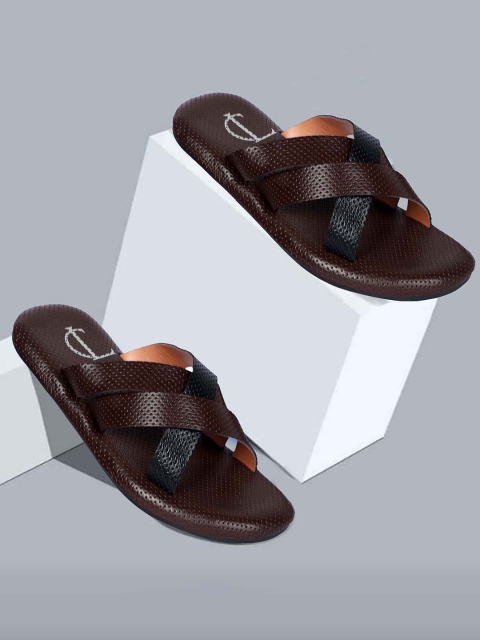 

DERBY KICKS Men Brown Ethnic Comfort Sandals