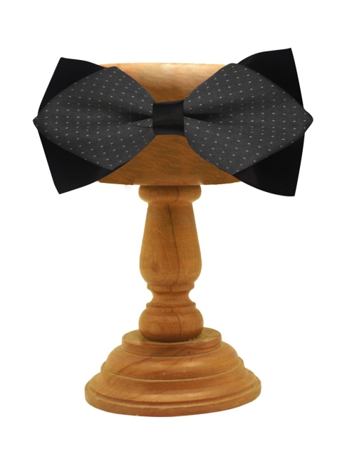 

MUTAQINOTI Men Grey & Black Printed Bow Tie