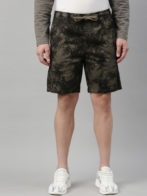 

Breakbounce Men Olive Green Tie and Dye Slim Fit Regular Shorts