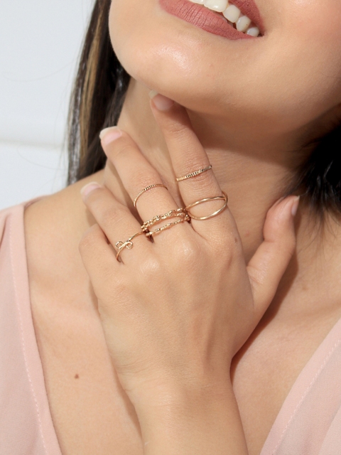 

ToniQ Set Of 7 Gold-Plated Finger Rings