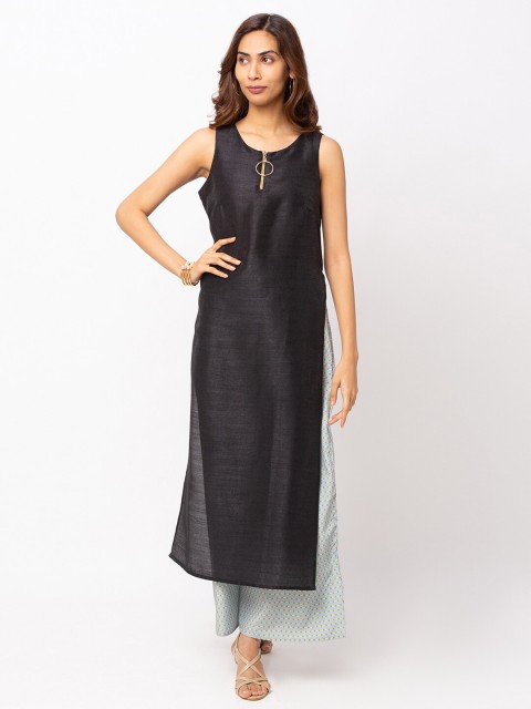 

Iti Black Maxi Longline Top