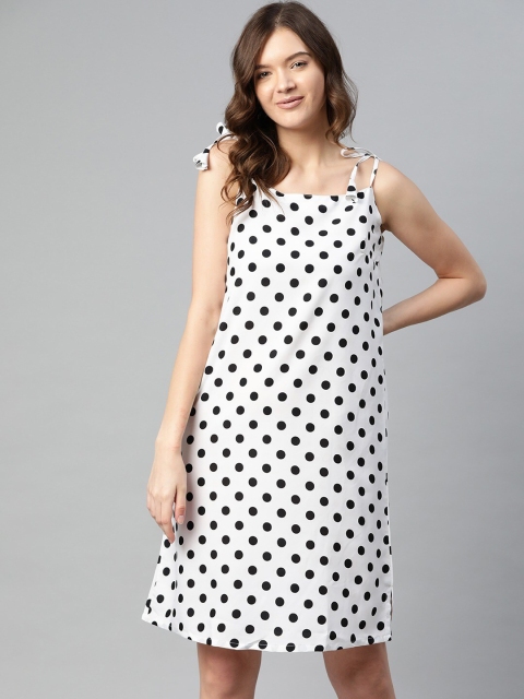 

SIRIKIT Woman White Polka Dot Printed Nightdress